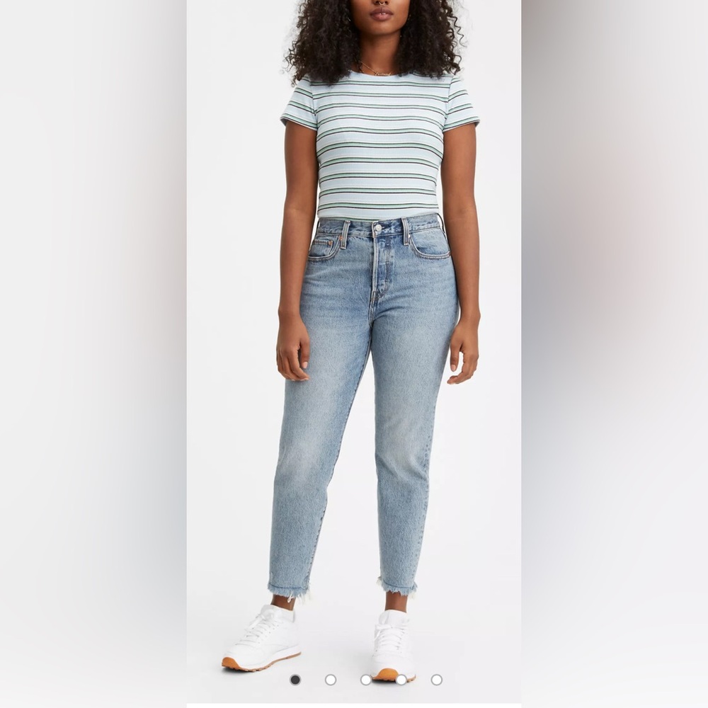 NWT LEVI’s Wedgie ButtonFly Jeans Sz 25